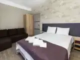 Трехместный с диваном