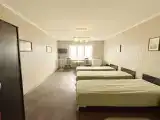 Трехместный номер с основными удобствами