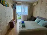 Двухместный номер с балконом и видом на море, душ и туалет на два номера