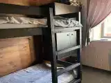 Двухуровневый четырехместный номер