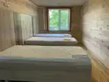 Пятиместный номер с душем