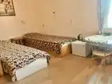 Четырехместный номер с ванной комнатой