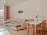 Трехместный номер с видом на горы