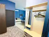 Стандартный номер с 2 односпальными кроватями и диваном