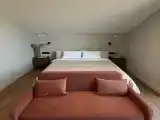 Трехместный номер с видом на озеро