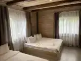Трехместный номер с видом на горы