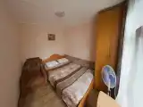 Трехместный номер с видом на сад