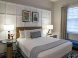 Queen Guestroom