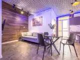Эксклюзивный loft-апартамент с подвесной качелью в спальне — для удовольствия и красивых фото — на 18-м этаже!