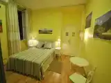 Двухместный номер с 1 двуспальной кроватью, смежные ванная комната и спальня