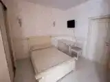 Двухместный улучшенный номер с одной двуспальной кроватью