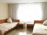 Номер стандарт с 2 односпальными кроватями (с завтраком)