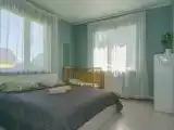 Трехместный номер с общей ванной комнатой