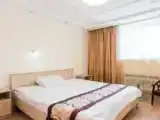 Номер стандарт с 1 двуспальной кроватью