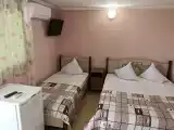 Трехместный номер «Комфорт» с душем