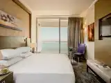 Executive Deluxe Suite