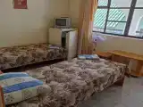 Четырехместный номер с общей ванной комнатой
