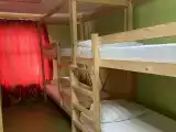 Кровать в общем номере для женщин с 4 кроватями