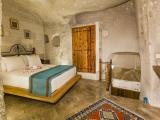 Comfort Suite, 1 Double Bed, Fireplace, Non Smoking, Courtyard View