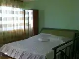 Трехместный номер с балконом