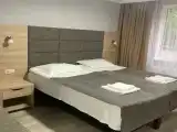 Трехместный номер с видом на горы