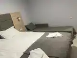 Трехместный номер с видом на горы