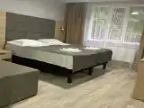Трехместный номер с видом на горы