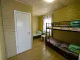 Трехместный номер с собственной ванной комнатой