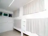 Кровать в общем номере для мужчин