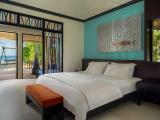Beachfront Jet Pool Villa