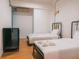 Private Twin Room with Shared Bathroom