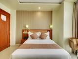 Двухместный номер «Делюкс» с 1 двуспальной кроватью, вид на город (Free Return Airport Transfer)