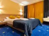 Номер улучшенный стандарт с 1 двуспальной кроватью (с завтраком)