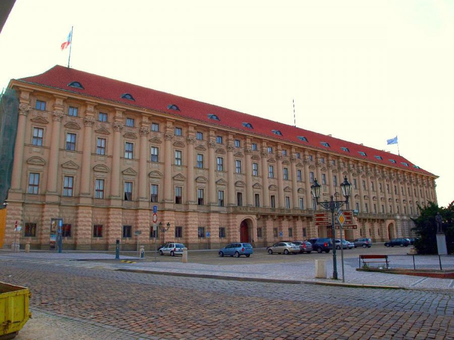 Чернинский дворец