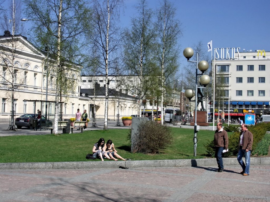 Миккели
