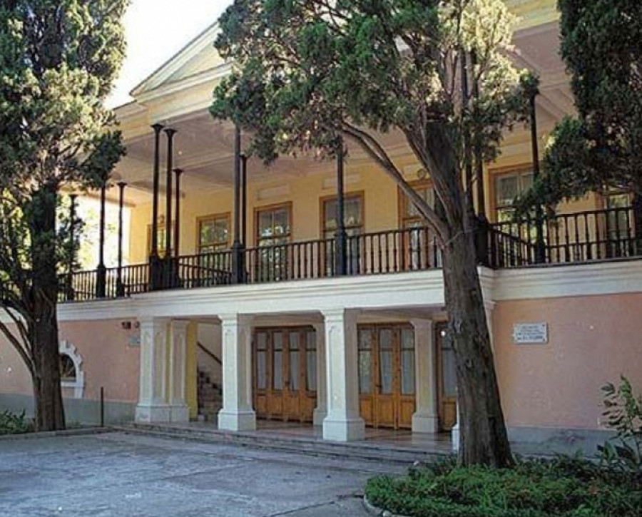 muzey-a.s.pushkina.jpg?itok=ZIAyDbPw