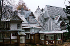 Главный дом усадьбы Репина