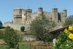 Замок Фенис