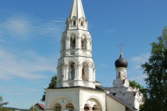 Рождественская церковь в Поярково