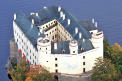 Замок Орлик