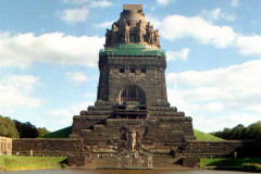 Памятник битве народов